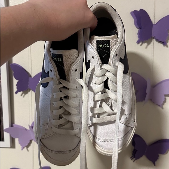 nike low top blazers - Picture 2 of 3